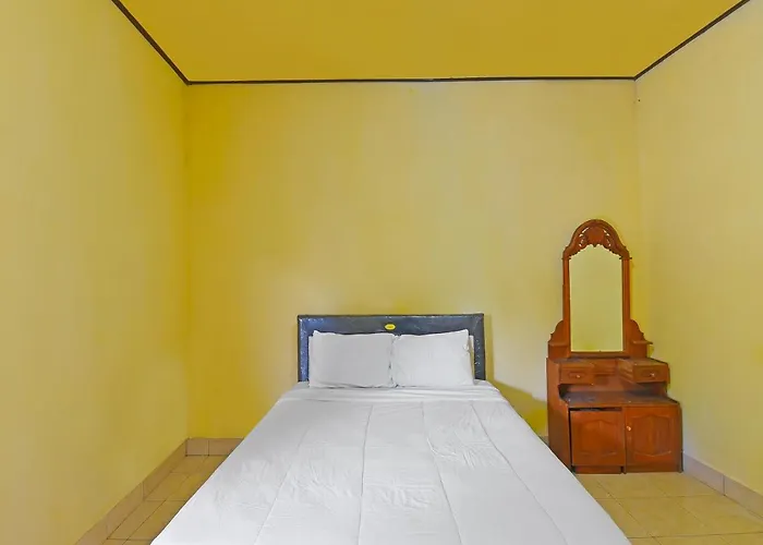 Oyo 91100 Pondok Kusuma Wisata 2*